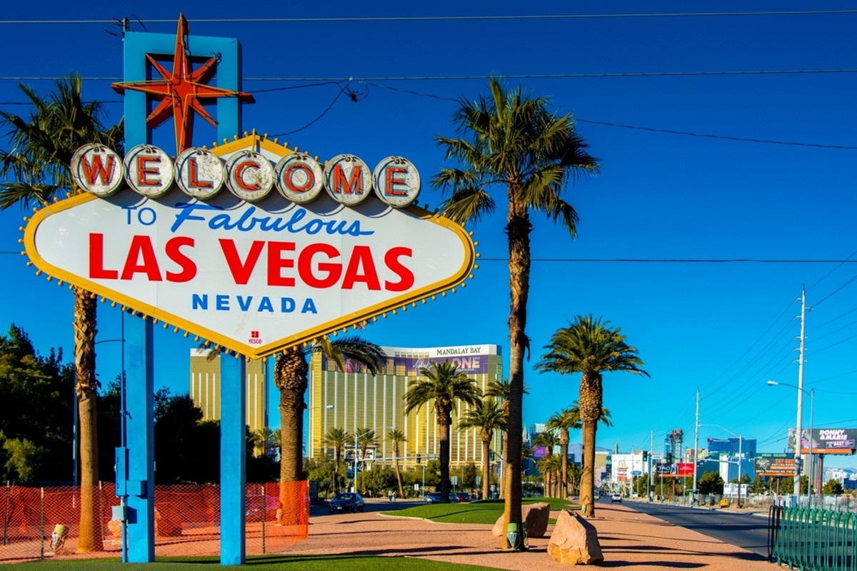 Legal weed tourism: What happens in Vegas? Blaze in Vegas