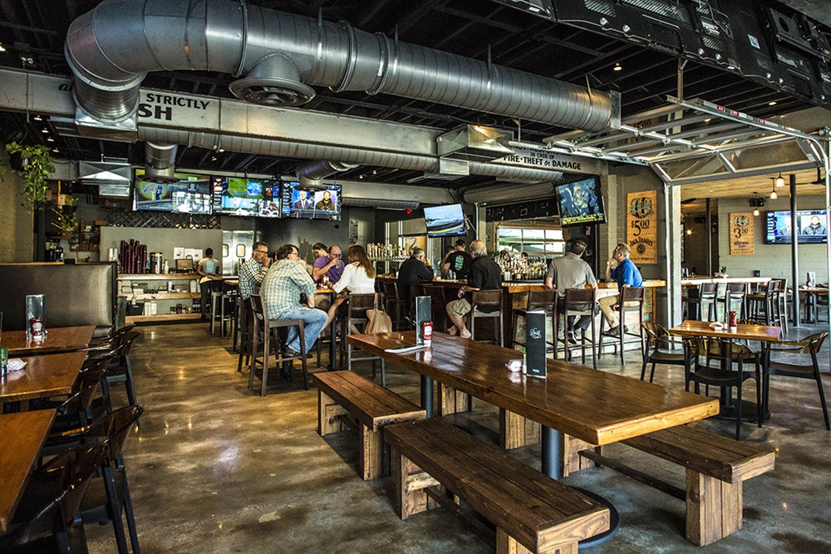 The best bars in Orlando to watch the Super Bowl based on how many TVs they have