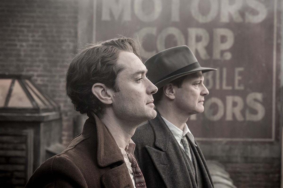 Jude Law (as Thomas Wolfe) and Colin Firth as (Maxwell Perkins) in Genius