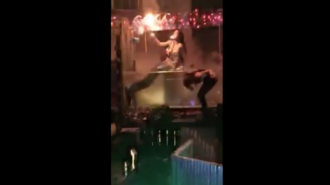 Fire-breathing mermaid's face catches fire during St. Augustine show
