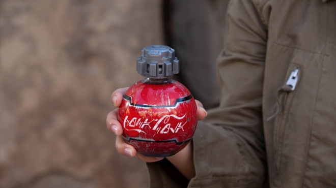 Disney will sell droid-like Coca-Cola bottles at new Star Wars land