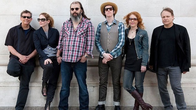 Orlando gets a visit from outlaw country star Steve Earle and his Dukes next week