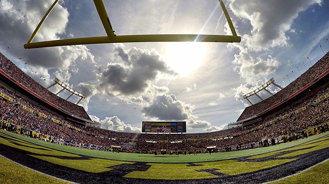 LSU takes on Louisville at Camping World Stadium for the Buffalo Wild Wings Citrus Bowl