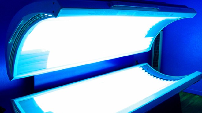 YOUR DAILY WEEKLY READER: on tanning bed charms, Sinking ships and getting Brummed out