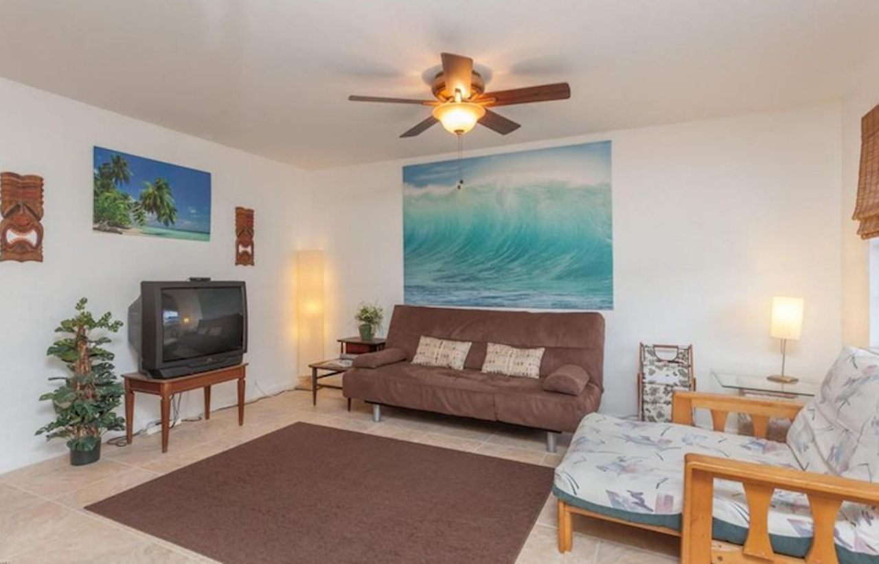 515 Hayes Ave Apt 8, Cocoa Beach
$150,000
Estimated mortgage: $$776 a month
2 beds, 1 full bath, 771 sq ft,1,307 sq ft lot
It comes fully furnished, and they actually did a pretty nice job.