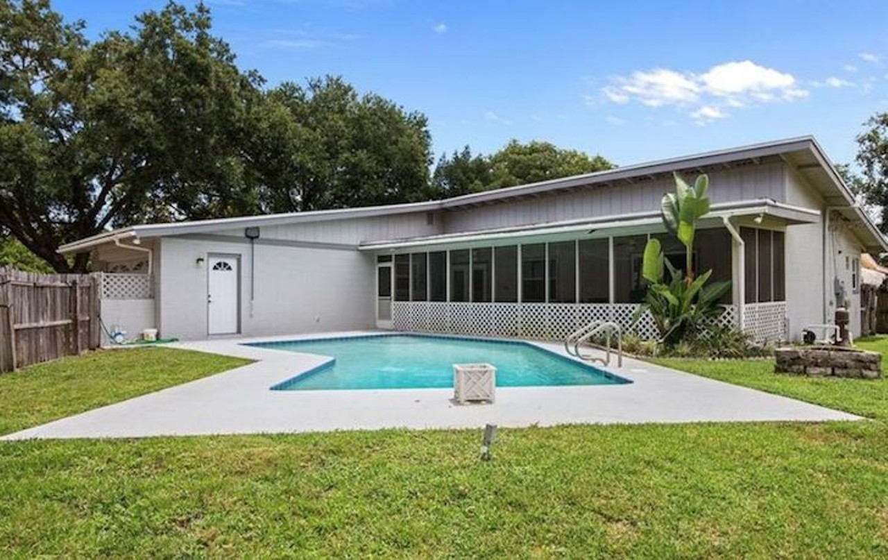 1521 Oxford Rd
$285,000
BEDROOMS: 4
BATHS: 2 full
STAND-OUT FEATURES: Near Winter Park, Altamonte and Casselberry, pool, fenced backyard, easy access to I-4 
Visit the listing page here