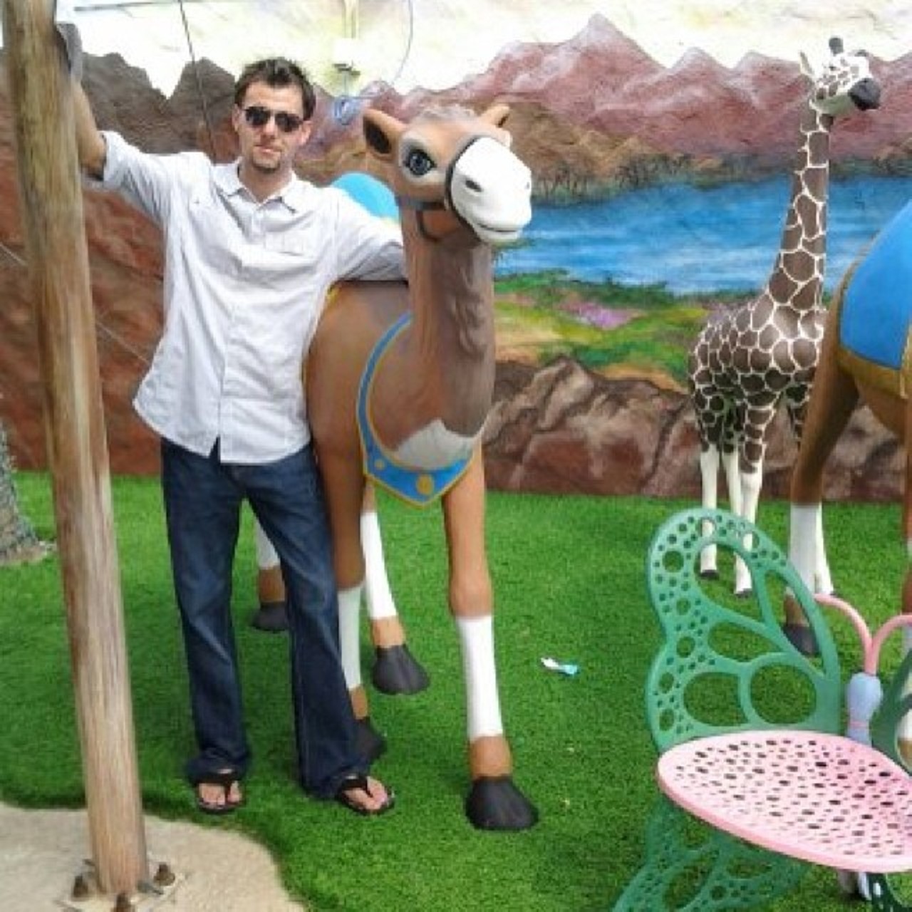 Pal around with camels. (Instagram photo via @stonegardencanecorsos)