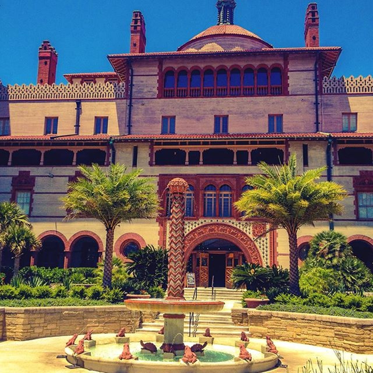 Hotel Ponce De Leon
74 King St, St Augustine
Distance from Orlando: 1 hour and 49 minutes
Built in 1887-88 for Henry Flagler, this hotel was the first large scale building constructed entirely of poured concrete. It is now a part of Flagler College.
Photo via finniganbell9/Instagram