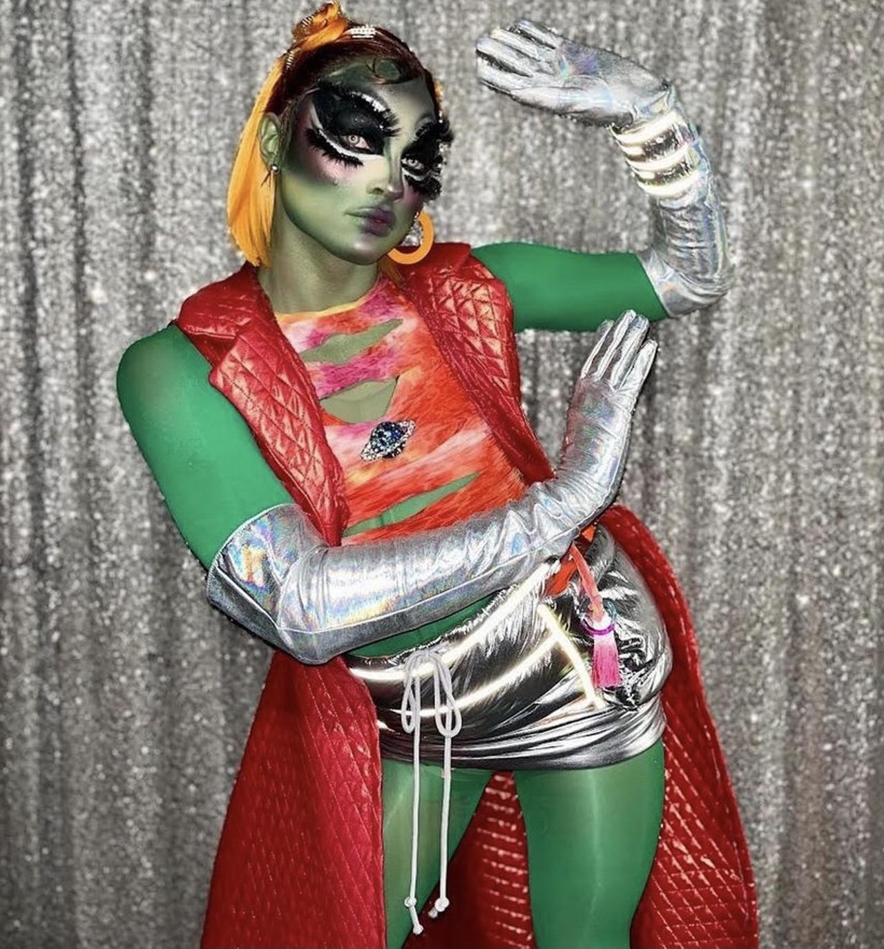 Clara San Miguel  
The Winner of the Twisted Tuesdays at Southern Nights this year, Miguel’s page is full of fabulous photos. From outfits inspired from Lord Voldemort to Mrs. Incredible there is so much to love. 

