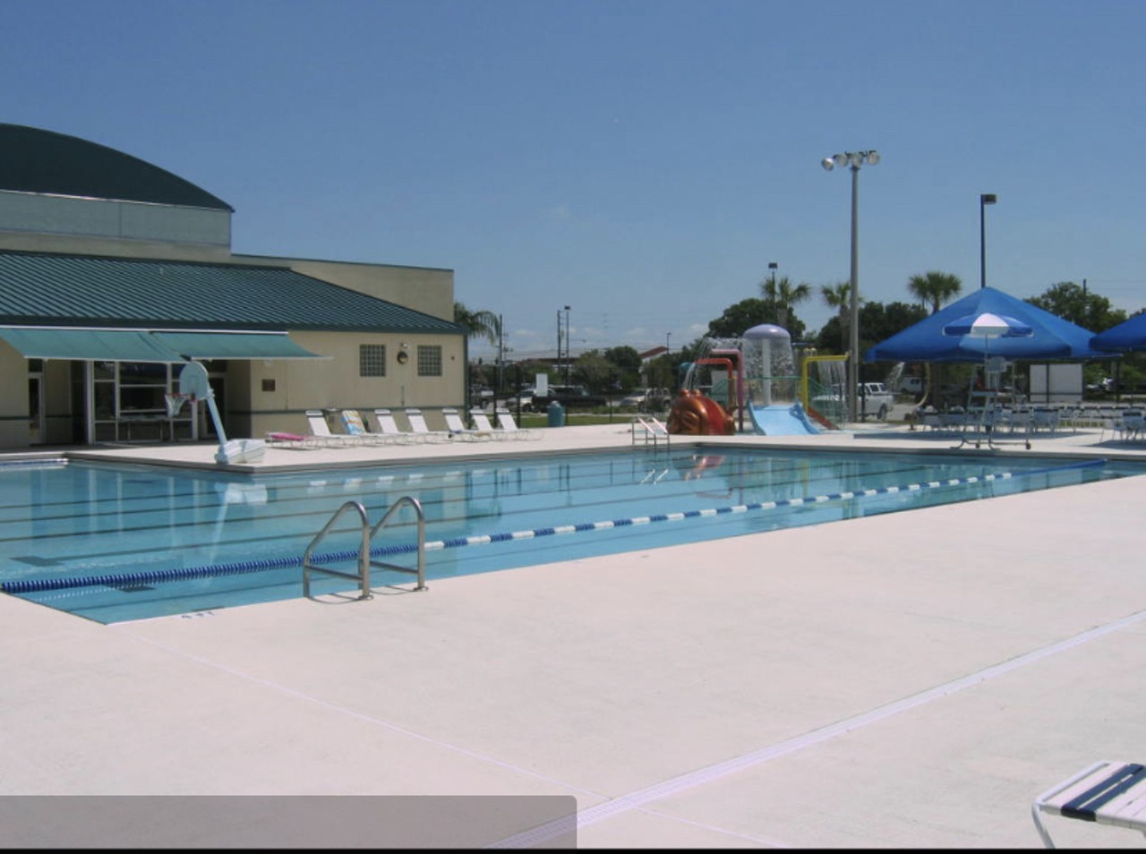 Seminole Aquatic Center 
9100 113th St., Seminole, FL 33772, (727) 397-6085
The pool is open during the summer Monday through Friday from 1-4 p.m. and 6-8 p.m., and Saturday 10 a.m. to 2 p.m. The fee for members is $2 and for non-members is $4.  
Photo via Seminole Recreation Division