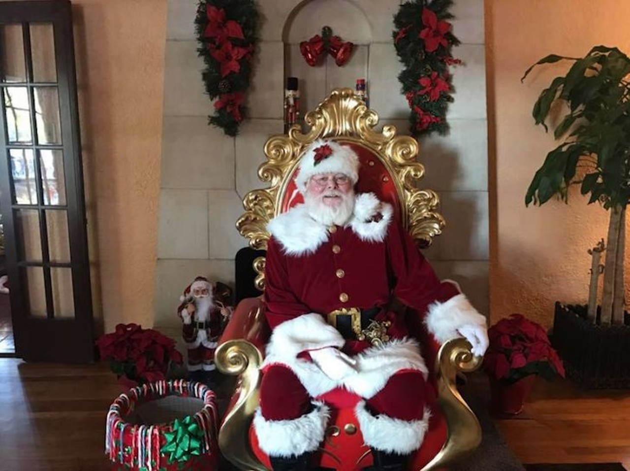 Santa Claus at the Eola House
512 E Washington St; 407-246-4484
Meet and take pictures with Santa Claus at the Eola House in Lake Eola Park every weekend for the entire month of December. Open every Friday-Saturday through Dec. 23. Hours vary.
Photo via Lake Eola Park/Facebook