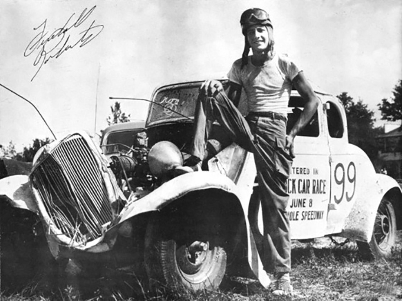 Edward Glenn Roberts
Jan. 20, 1929 - July 2, 1964
Buried at Daytona Memorial Park
"Fireball" Roberts was a pioneer in the early days of race car driving by accumulating 33 wins in 206 NASCAR Grand National races during his career.
Photo via motorsportshalloffame.com