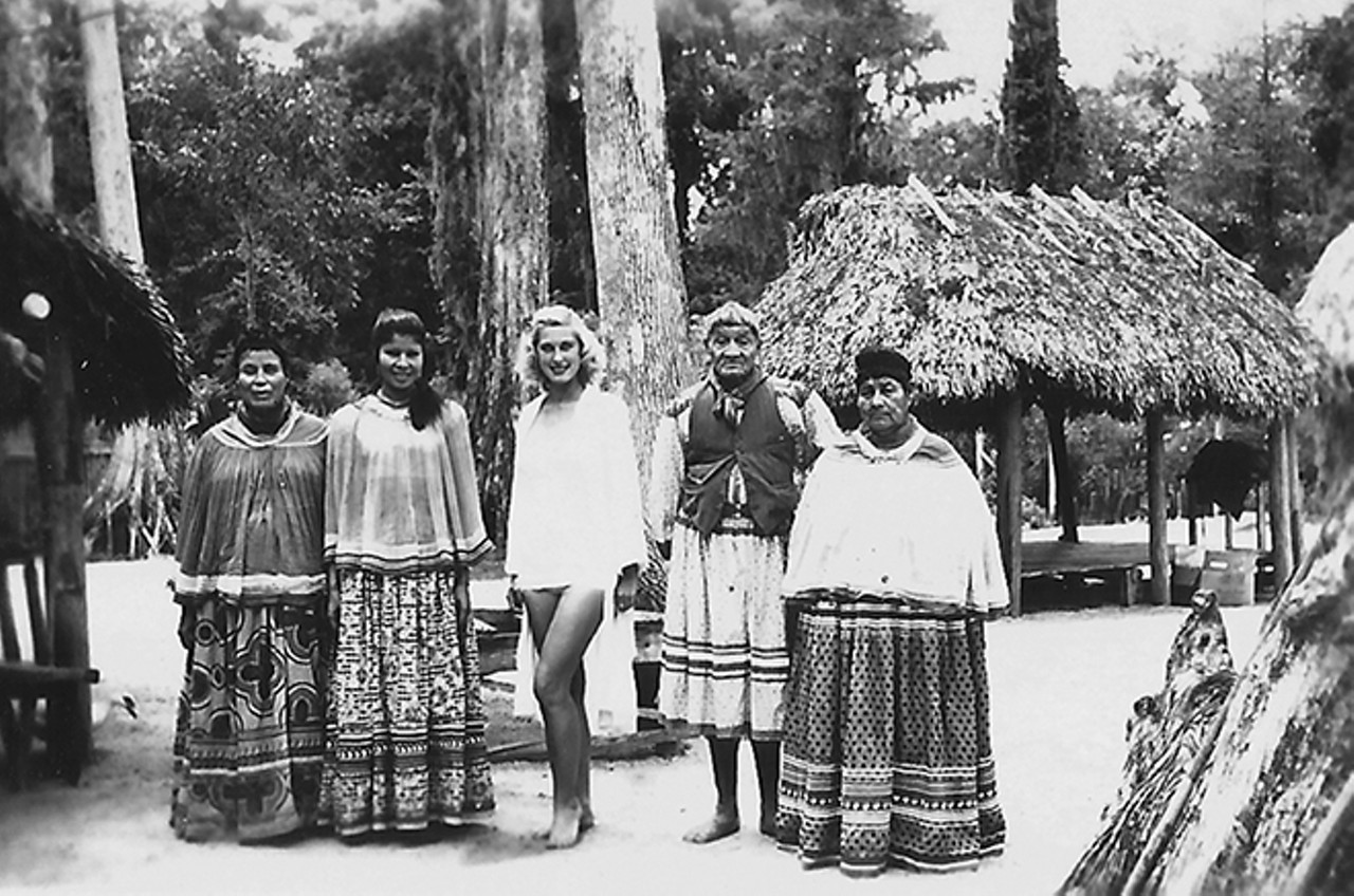Peggy Mixon visits the Seminoles at Ross Allen&#146;s Seminole Indian Village at Silver Springs. Photo by Bruce Mozert. By permission of Peggy Mixon. Reprinted with permission of the University Press of Florida.