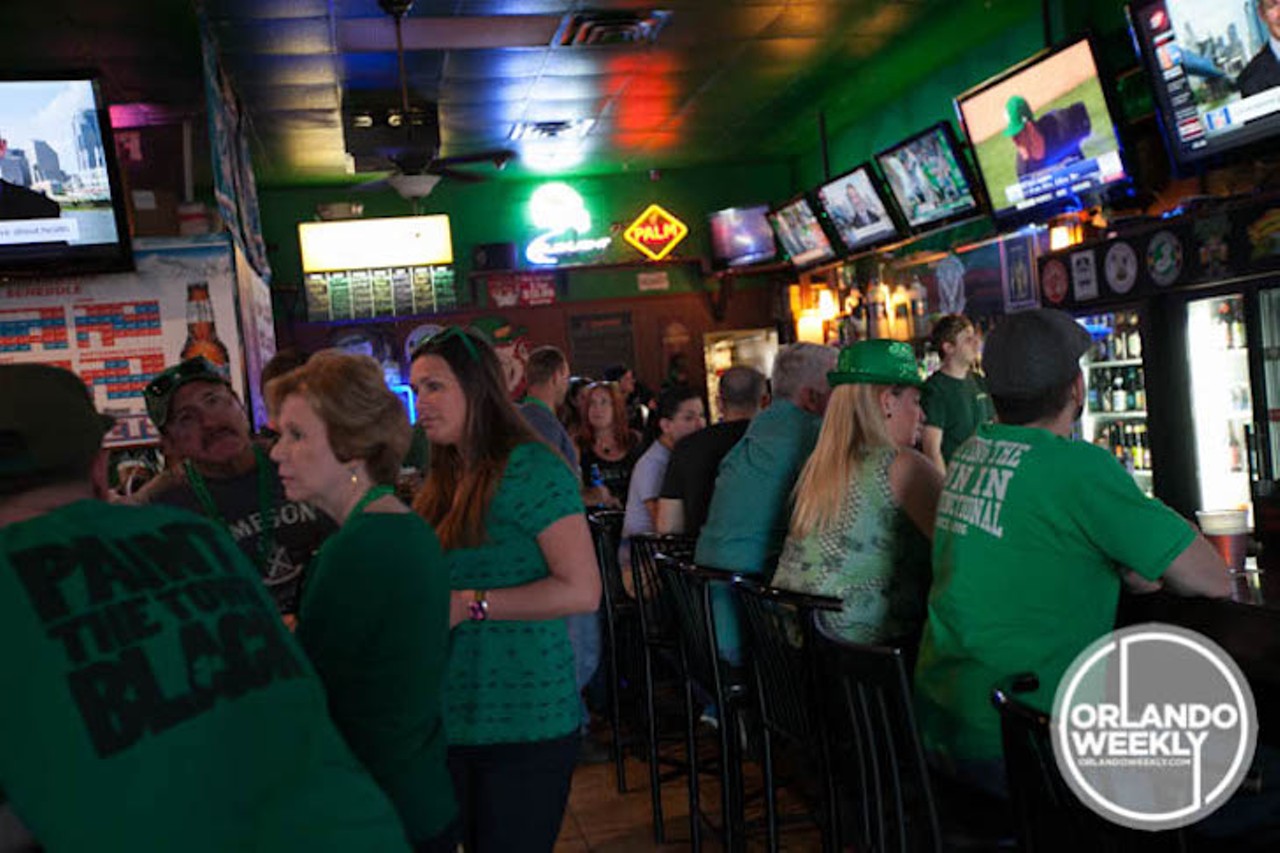 Devaney&#146;s Sports Pub
7660 University Blvd., Winter Park, 407-679-6600
30 TVs
You don&#146;t have to be Irish to enjoy watching the big game at Dev&#146;s. The cheap booze and classic sports bar grub make it a popular hangout for college students and neighborhood regulars. 
Photo by Chris Bebout
