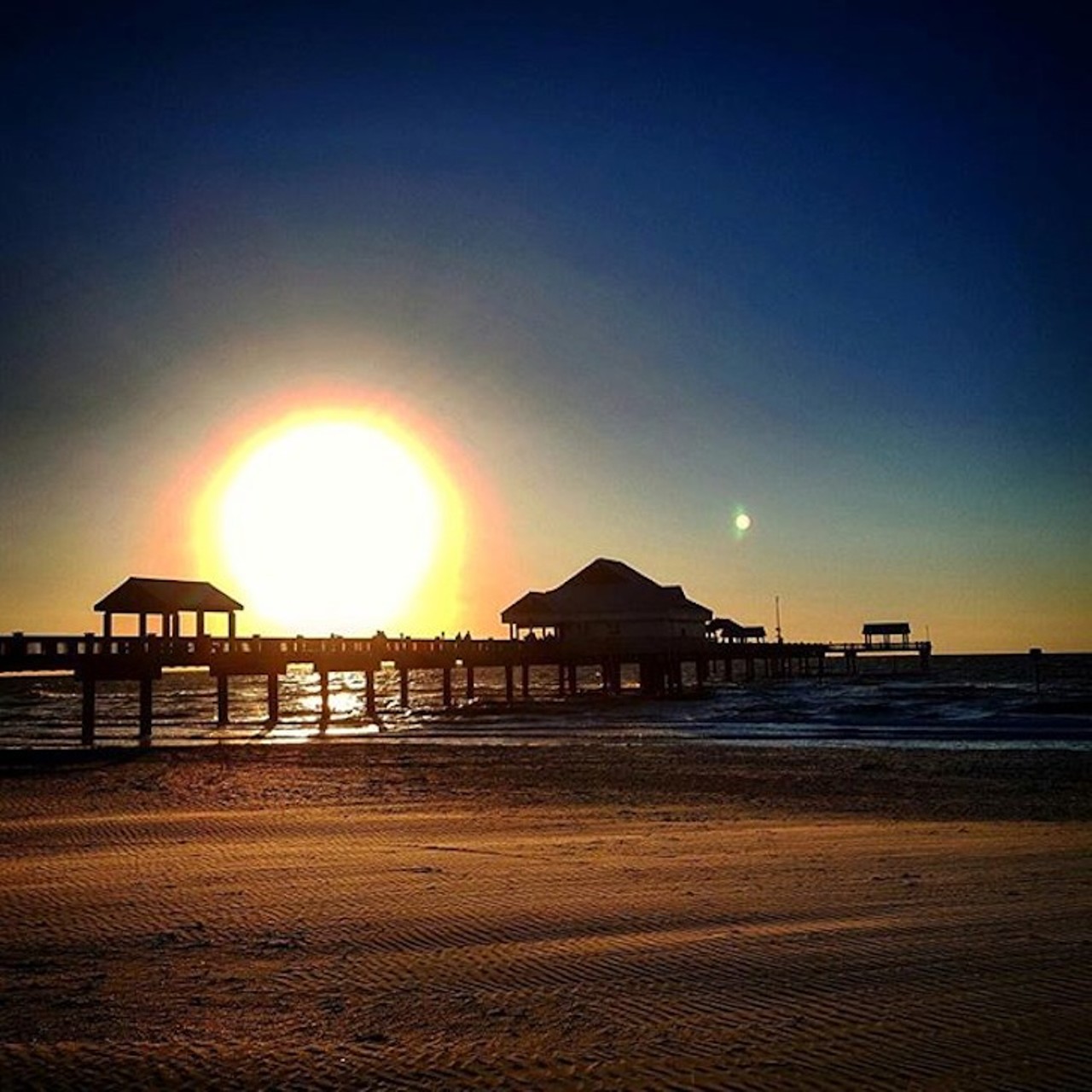 Clearwater Beach
Recently named the #1 beach in the country by Trip Advisor, Clearwater is well-known for its pristine condition. Keep the adrenaline up with a jetski ride or fly high with some parasailing. If mellow yellow is more your vibe, head to the boardwalk and go fishing.
2 hours and 20 minutes
Photo via icarussailingmedia/Instagram
