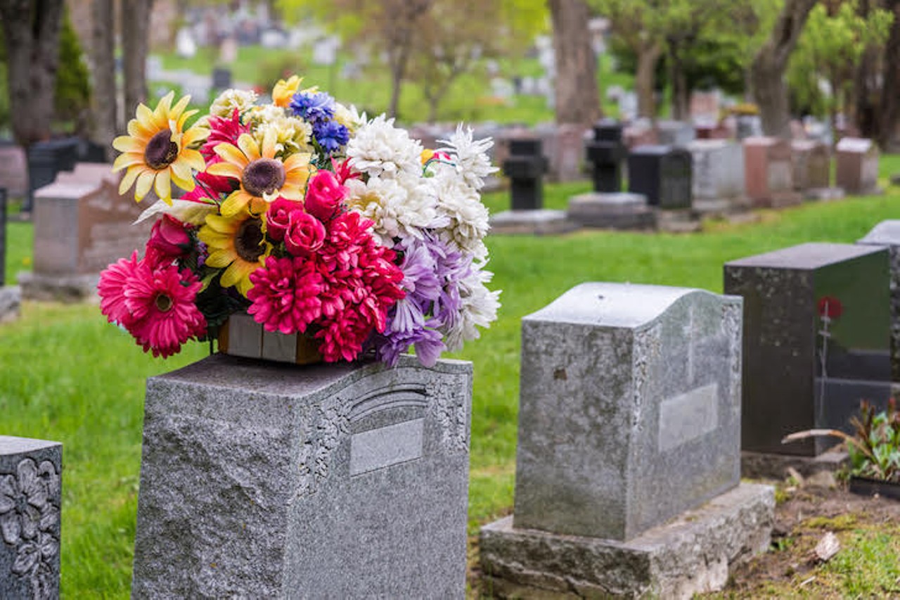 Old Bob Horse
The only non-human buried in the Lakeview Cemetery in Sanford is a horse named Bob. He is remembered for transporting humans to the funeral home for 28 years. His grave is constantly covered in flowers that some say appear out of nowhere. 
Photo via Adobe Stock