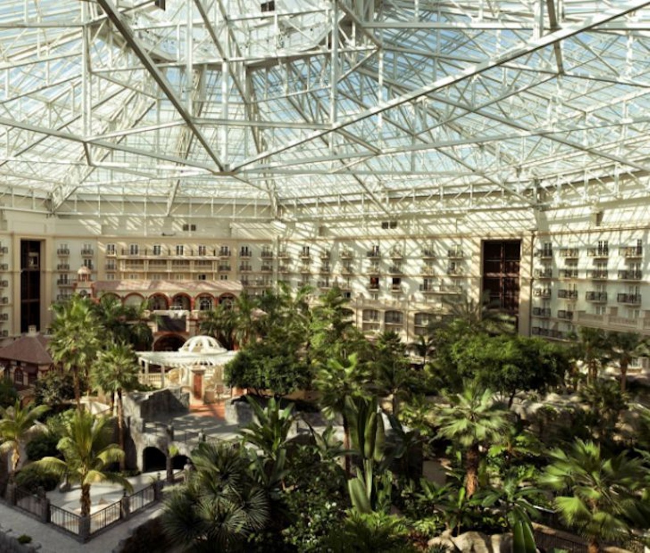 Relax at the Gaylord Palms atrium garden 
6000 W. Osceola Parkway, Kissimmee, 407-586-0000, www.marriott.com 
Enjoy the best of Florida greenery and wildlife while staying inside the atrium's glass confines. You can check out the gator exhibit or relax at the award-winning day spa. 
Photo via Gaylord Palms Resort & Convention Center/Facebook