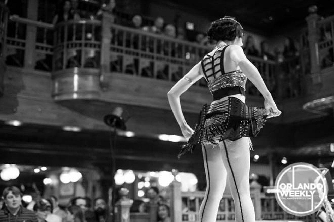 34 captivating photos from the Burlesque show at Whiskey Business