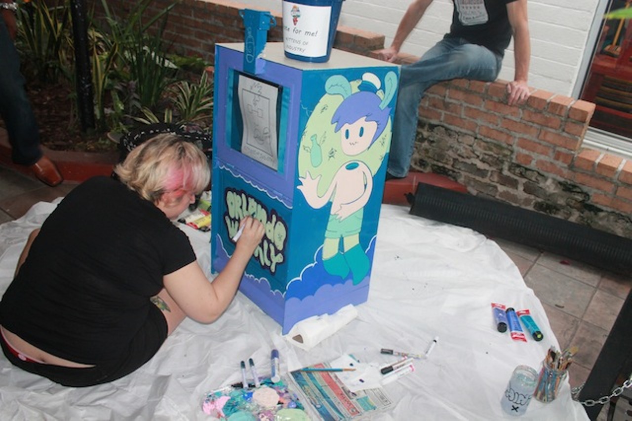 37 ways we got artsy at the Blue Moon Box Party