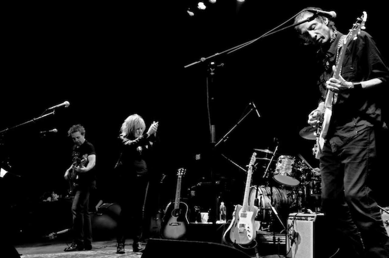 Can&#146;t let go: Photos from Lucinda Williams at the Plaza Live