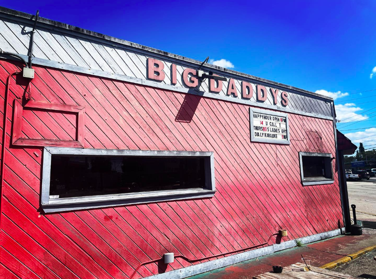 Image: Best Place to See American Idol Wannabes Take Karaoke Way Too Seriously: Big Daddy's