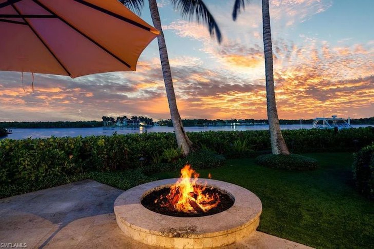 Best-selling author Janet Evanovich is selling her one-of-a-kind Florida home for $17 million