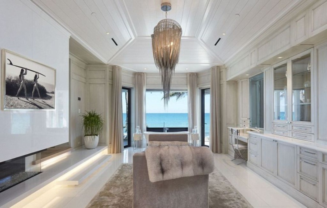 Elin Nordegren, Tiger Woods' ex-wife, is selling her massive Florida mansion for $49.5 million