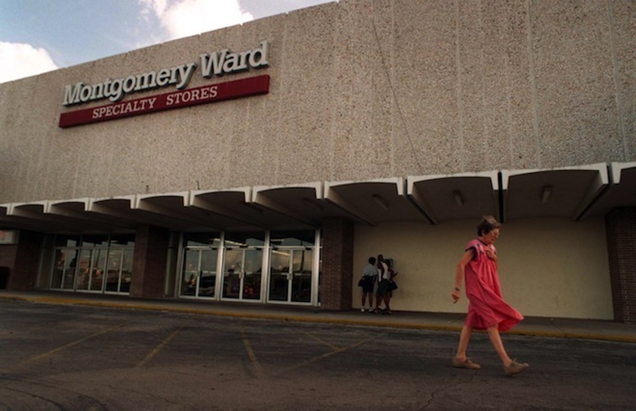 End of an era.  Montgomery Ward on West Colonial Drive has been struggling.   But some still hold fond memories of the store. ORG XMIT: 9708012