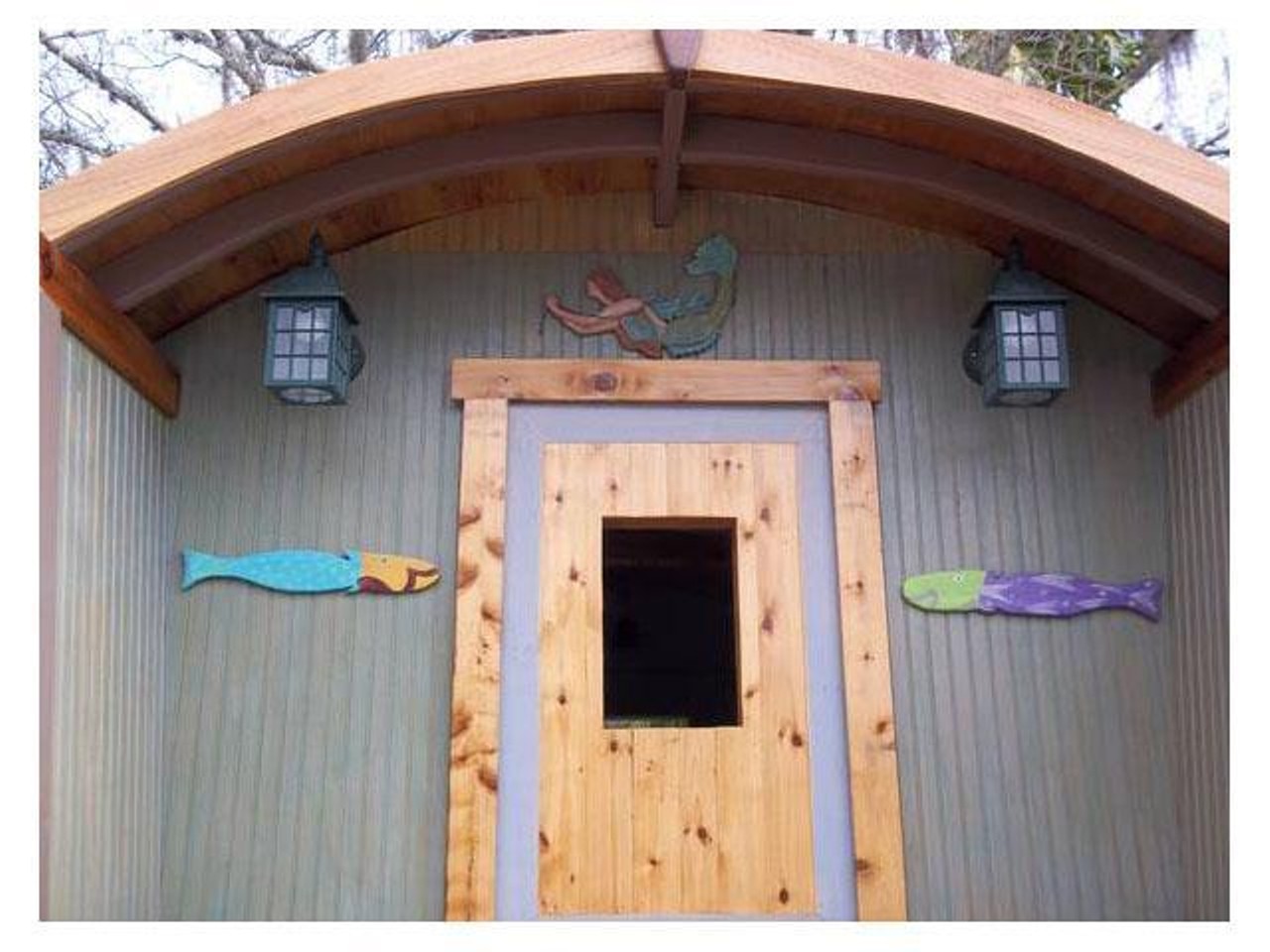 Ocean-themed Gypsy Wagon
Location: Englewood
Price: $8000
Size: 98 sq ft
It's like living in a gift shop!