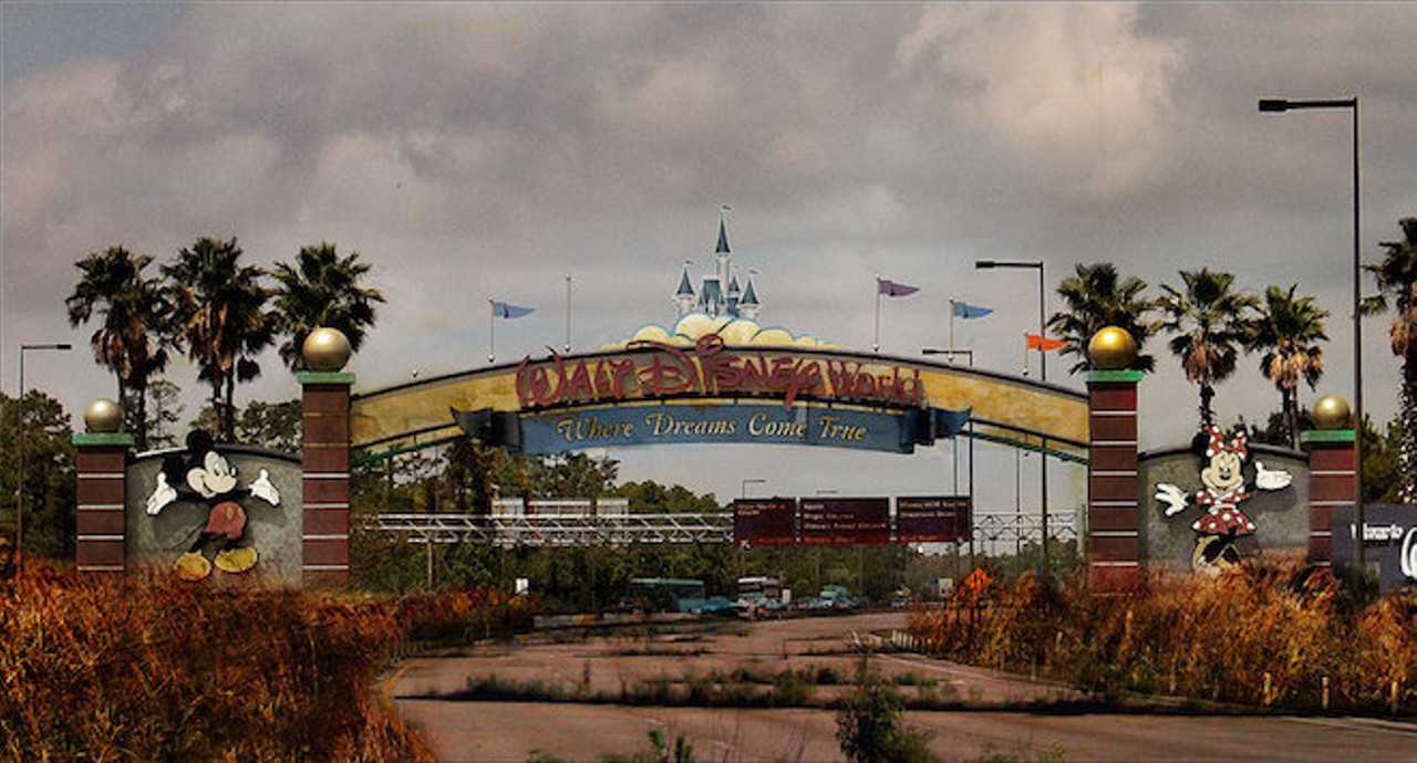 The Welcome to Walt Disney World main gate