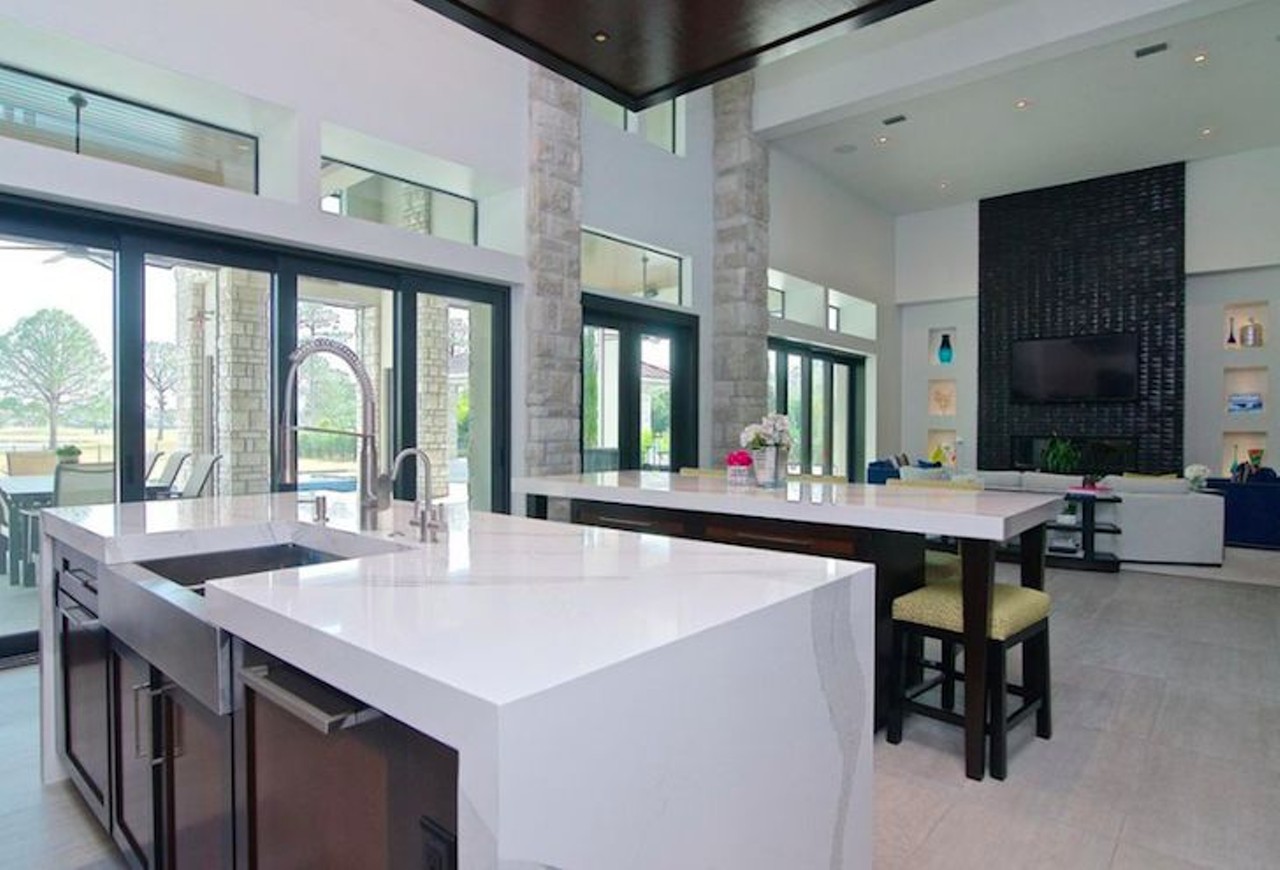 Let's take a tour of Tim Tebow's new $2.9 million Florida mansion