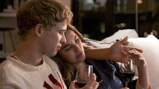 Tommy Dorfman and Rainey Qualley in 'Love in the Time of Corona'