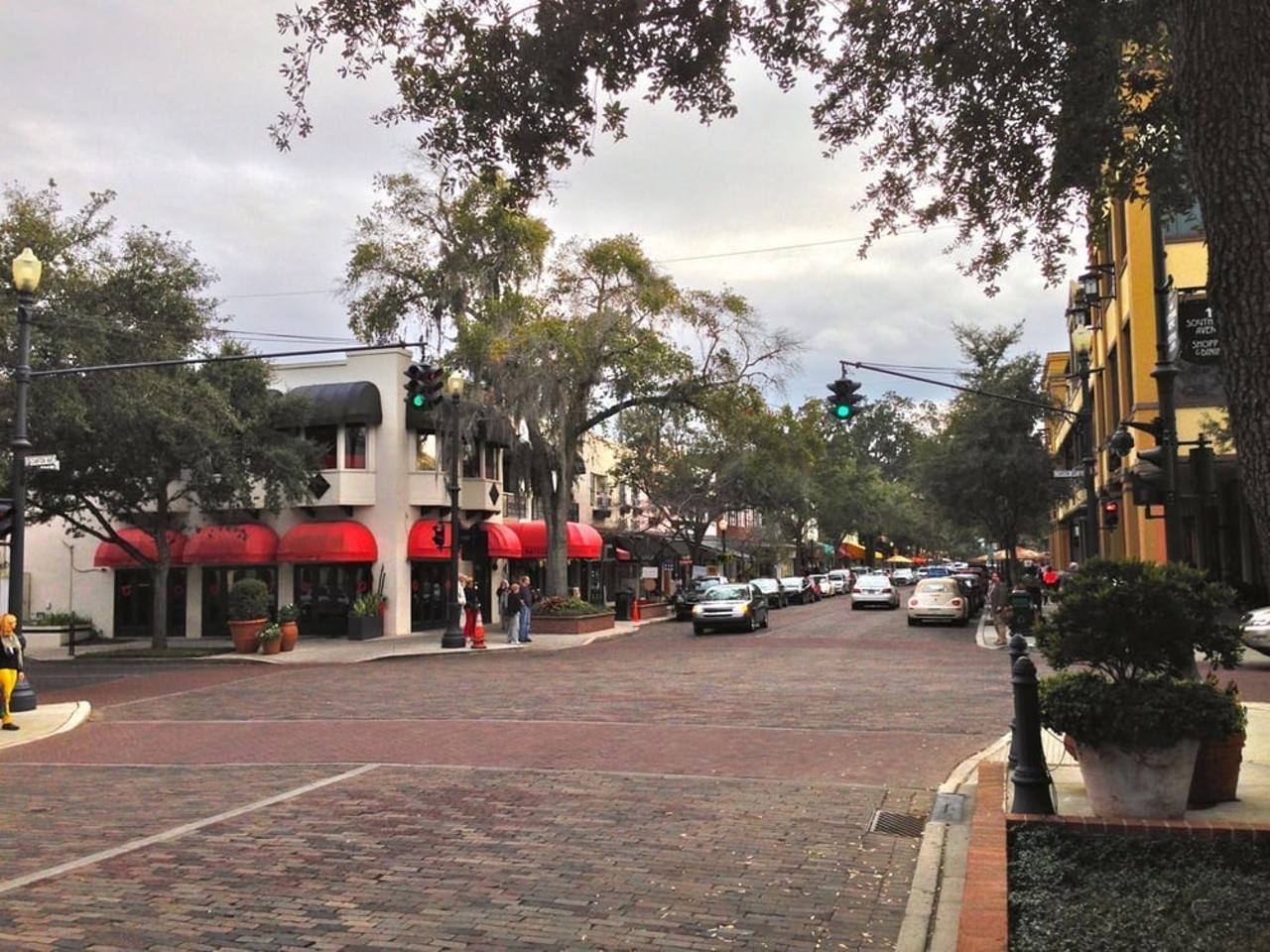 Explore Park Avenue
Winter Park
Plan a solo date at Winter Park’s Park Avenue shopping district, where you can explore plenty of eateries, shops, boutiques and charming sights to see. Don't trip on the cobblestones.