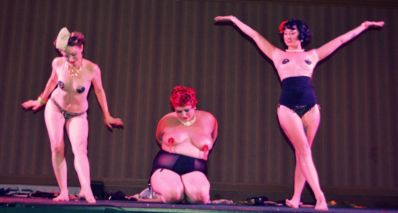 NSFW: 32 Sexiest Pin-up Girls From PinUpalooza Burlesque Show
