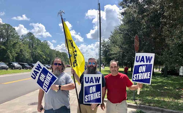 Orlando auto workers strike, joining thousands of UAW union members across the country