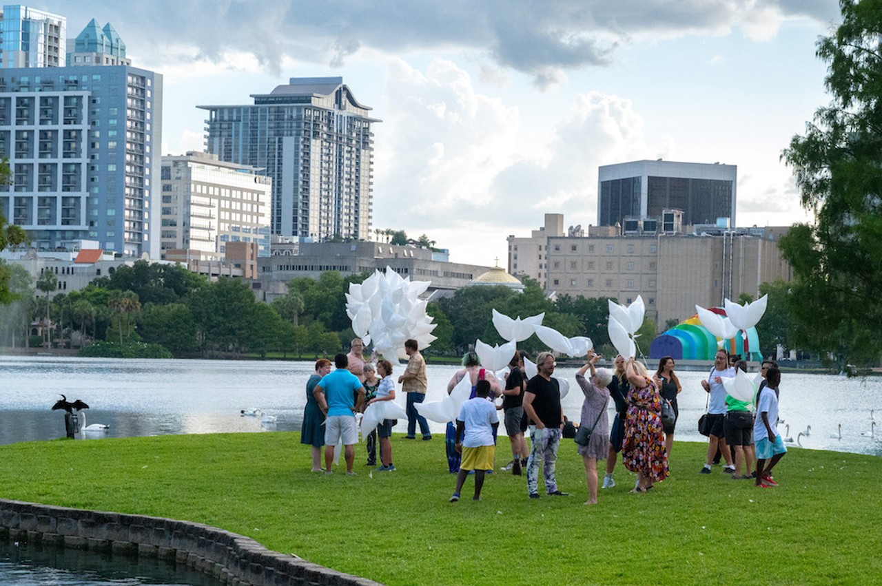 Orlandoans remembered Billy Manes on the shores of Lake Eola last week
