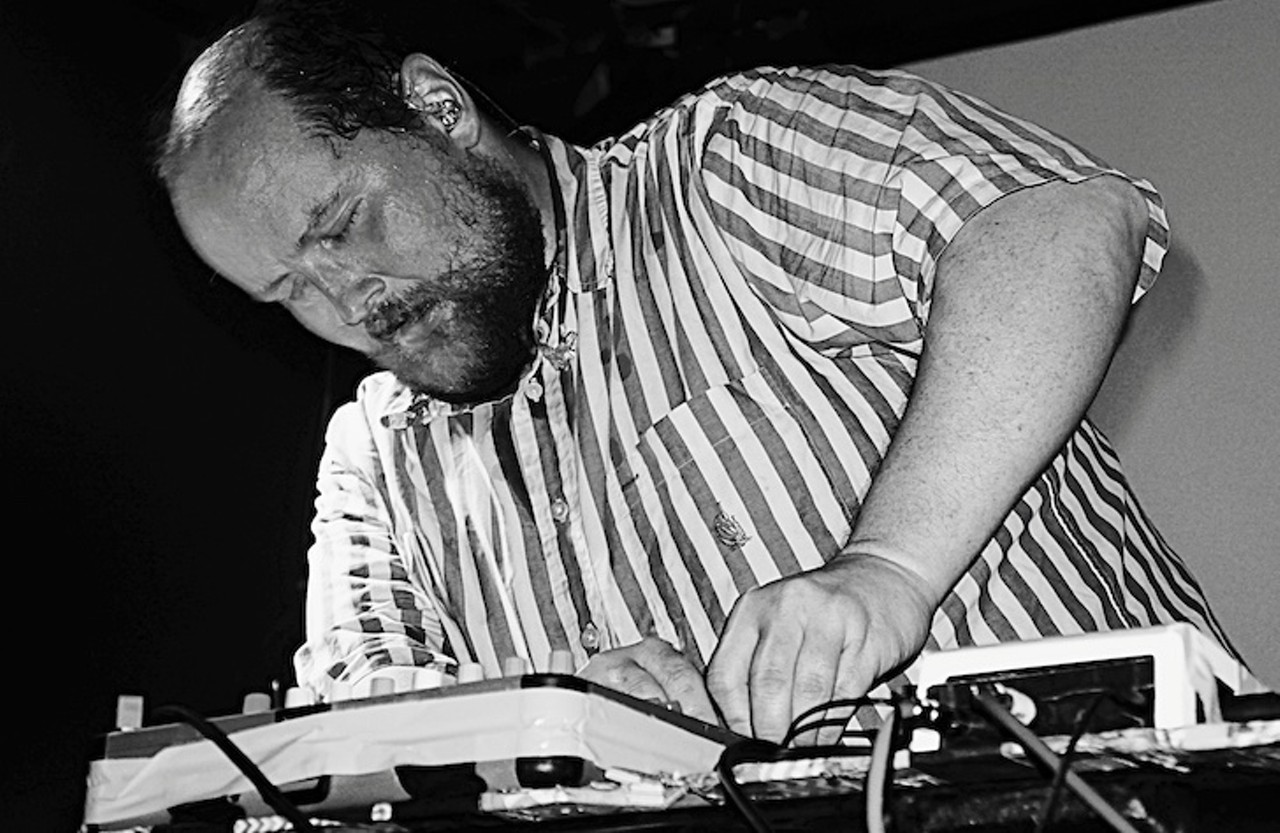 Photos from Dan Deacon and the Dewars at Will's Pub