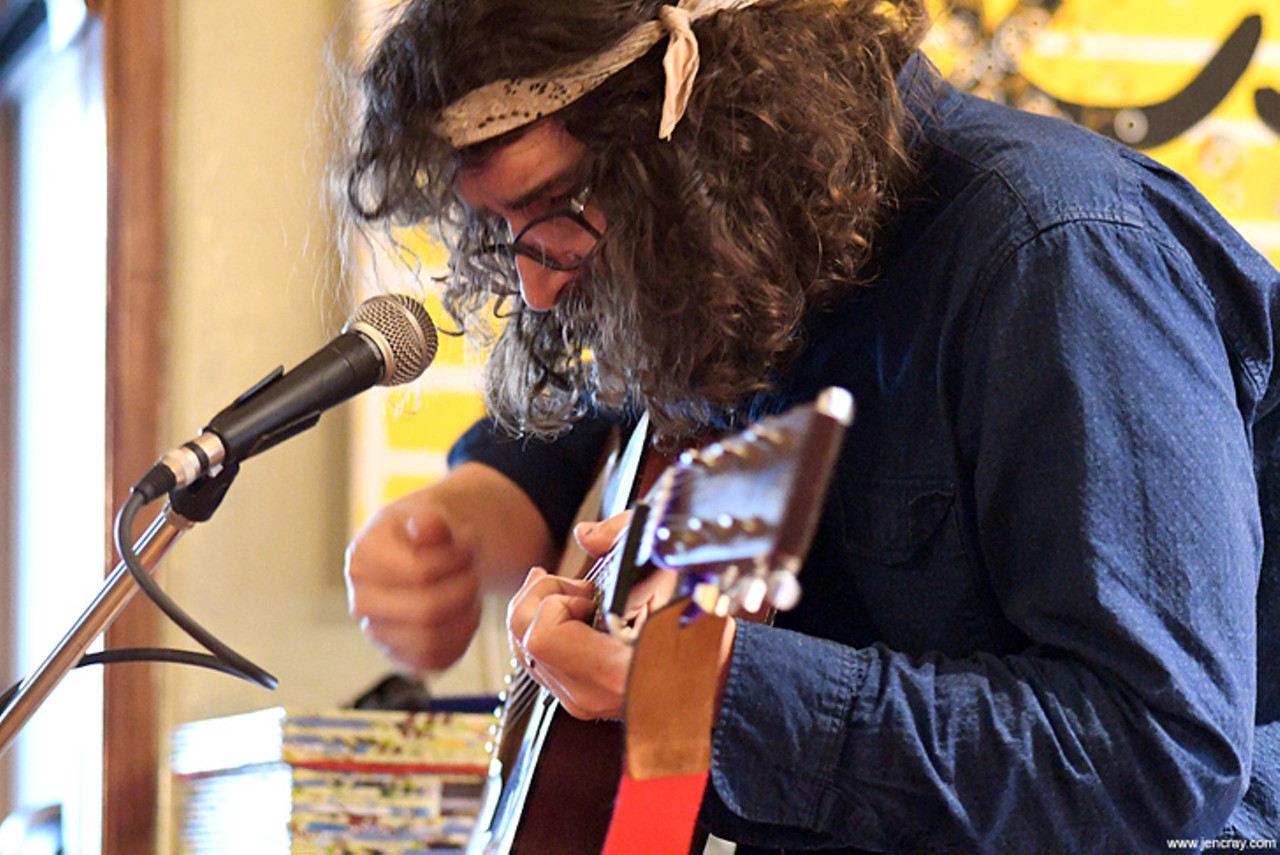 Photos from Lou Barlow's house show in Orlando