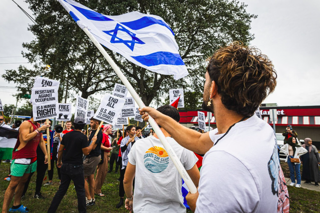 PHOTOS: Palestine and Israel supporters clash in Tampa over the weekend