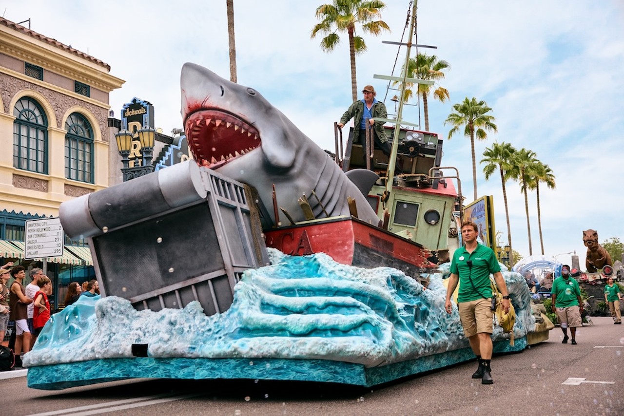 Photos: Universal Orlando’s largest daytime parade Mega Movie Parade is now open