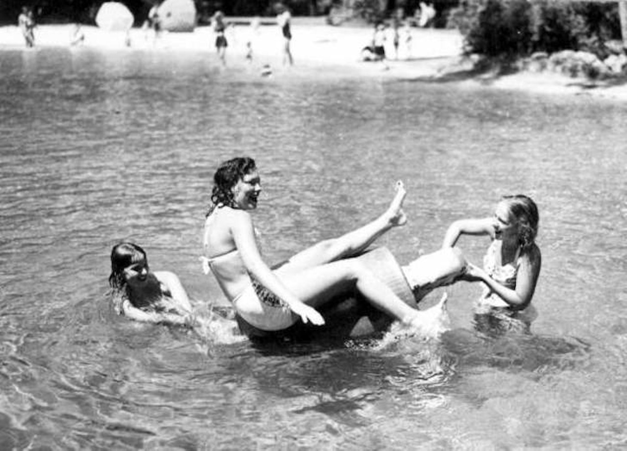 Visitors enjoy the springs' waters, 1946.