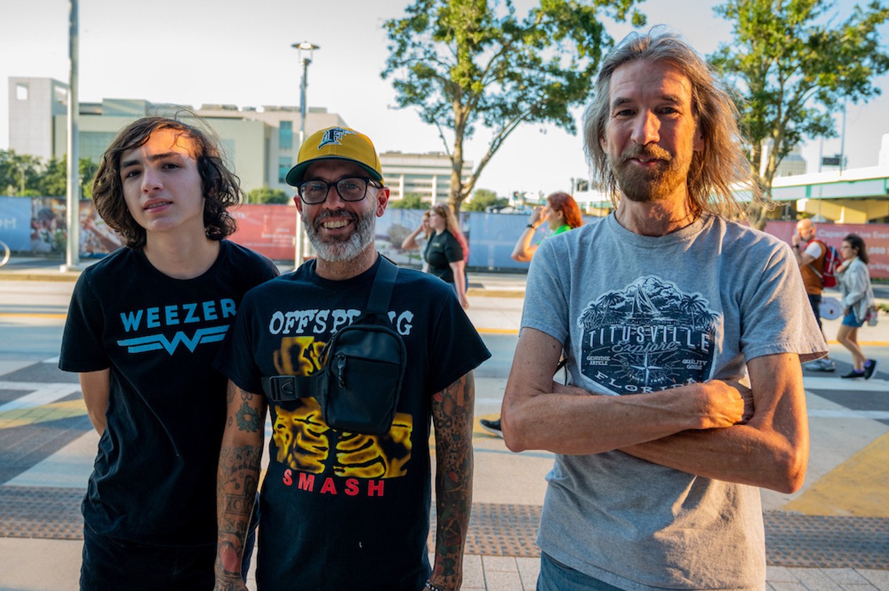 Fans ready for Weezer at the Kia Center