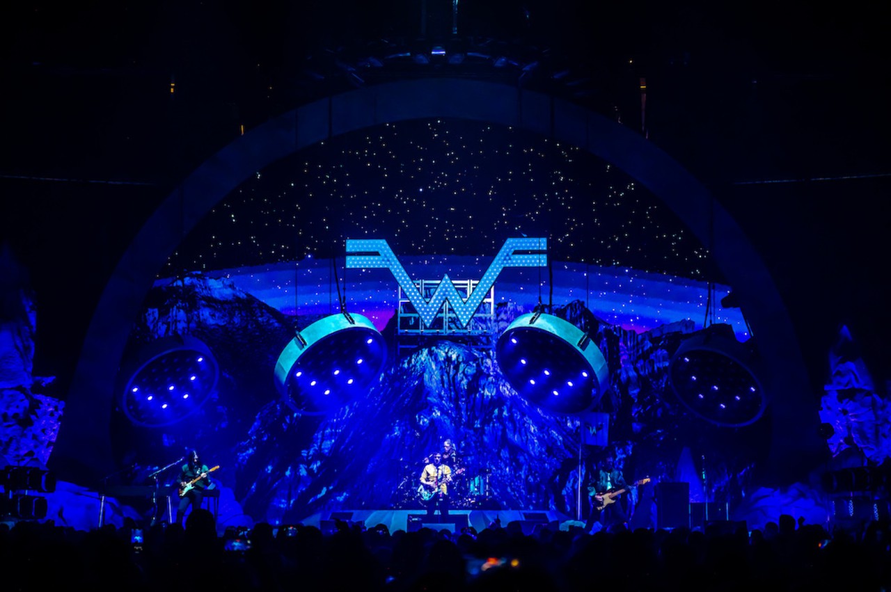 Weezer at the Kia Center