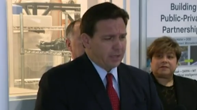 Ron DeSantis looking ill at press conference fuels speculation that Florida Gov. has COVID-19