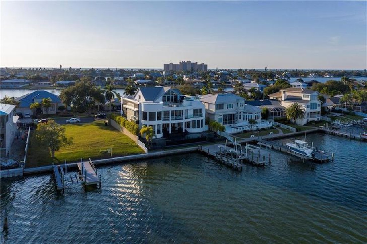 Rumor has it Tampa Bay Buc Tom Brady is buying this waterfront home