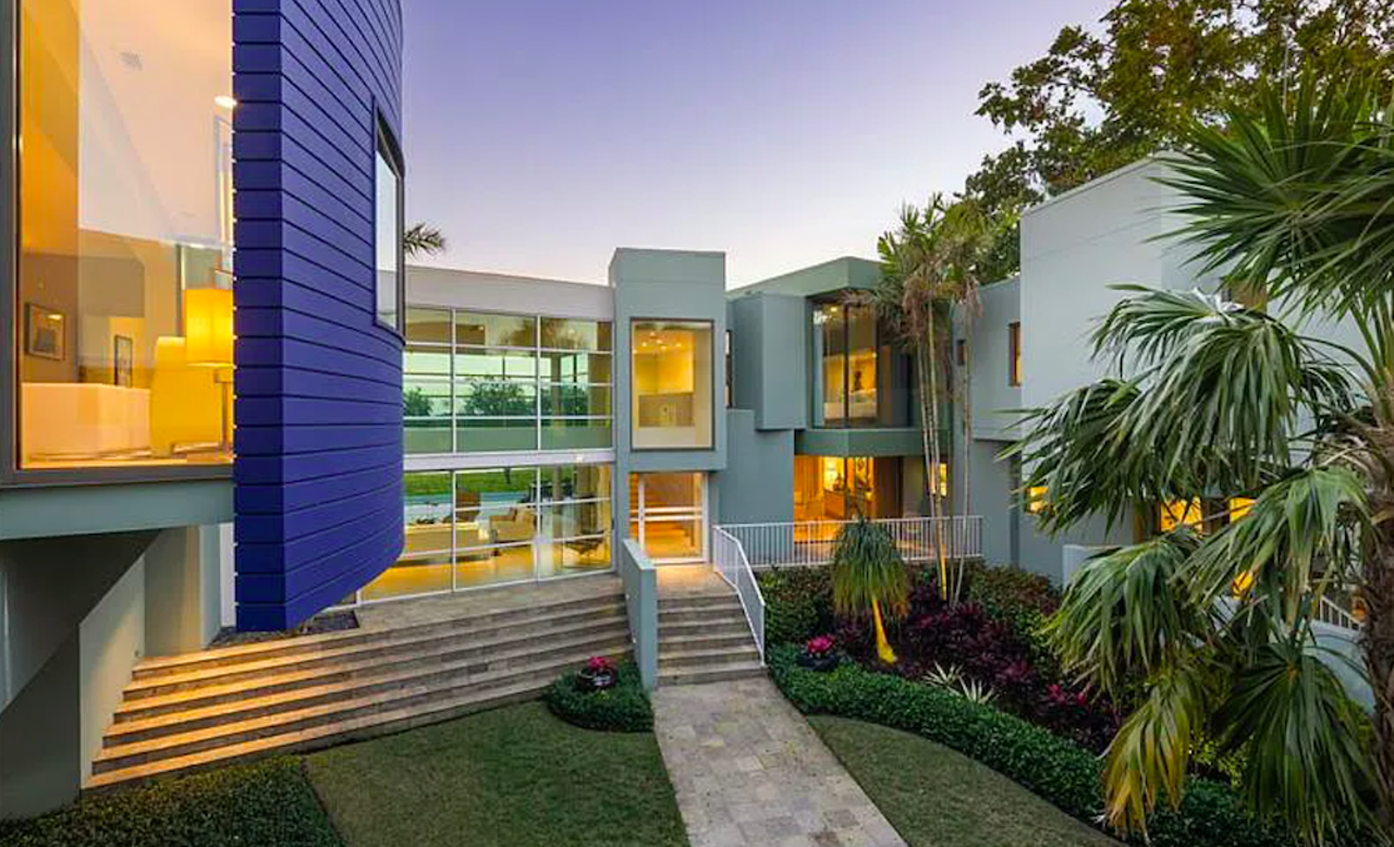 Sarasota's curvy modern masterpiece, 'The Chapell Residence,' is now for sale