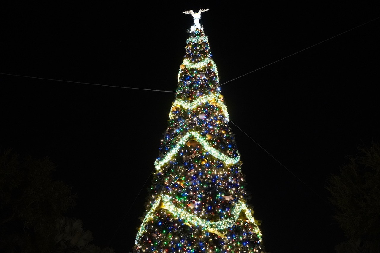 Some of Orlando's best holiday lights are in the theme parks