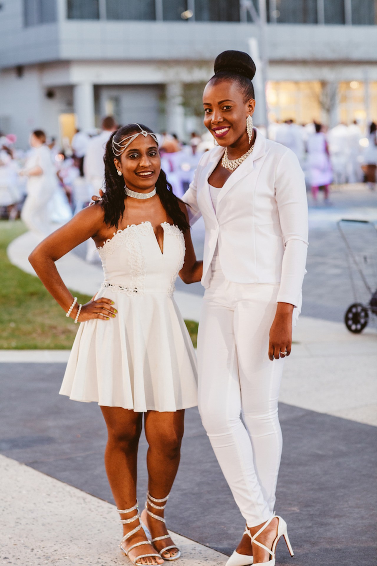 Steal a glimpse of Le Diner en Blanc, the fancy all-white dinner party