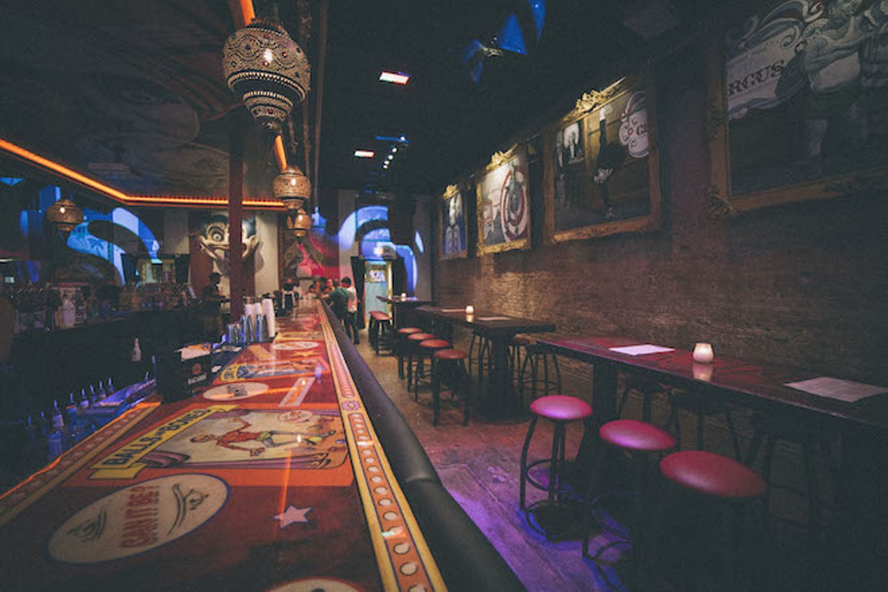 Take a look inside Wall Street Plaza's newest addition: Sideshow