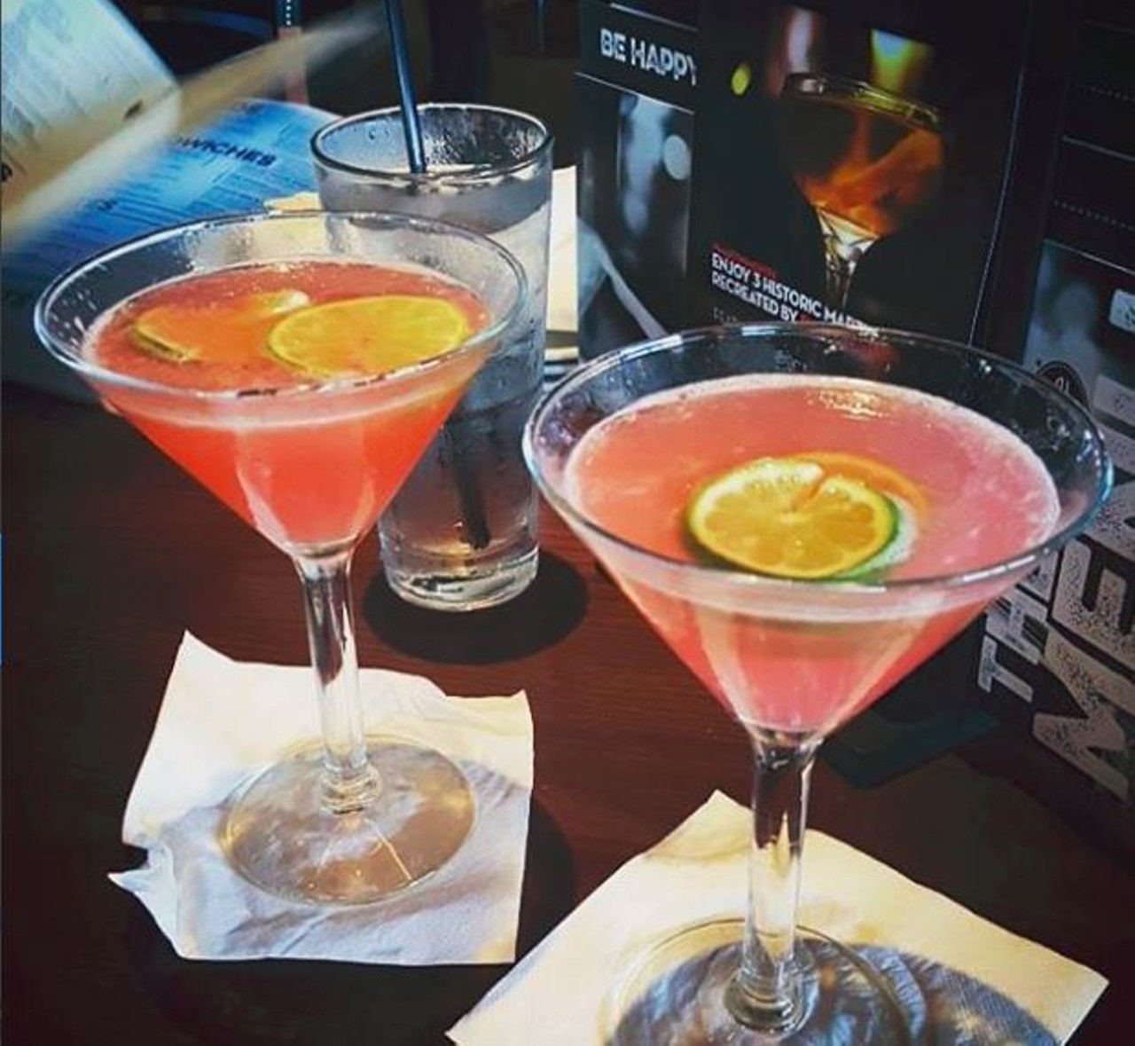 Bar Louie
Plaza on University, 4100 N Alafaya Trail, (407) 428-2980
If you want to avoid paying $9-$10 plus tax for one of Bar Louie&#146;s signature martinis, from 4 p.m. to 7 p.m., happy hour offers a better bang for your buck with $5.50 martinis, $3.50 drafts and $4.50 wines. Select apps are half priced too, so you can get a big ol&#146; plate of spinach and artichoke dip for a mere $4.
Photo via randombrownguy/Instagram